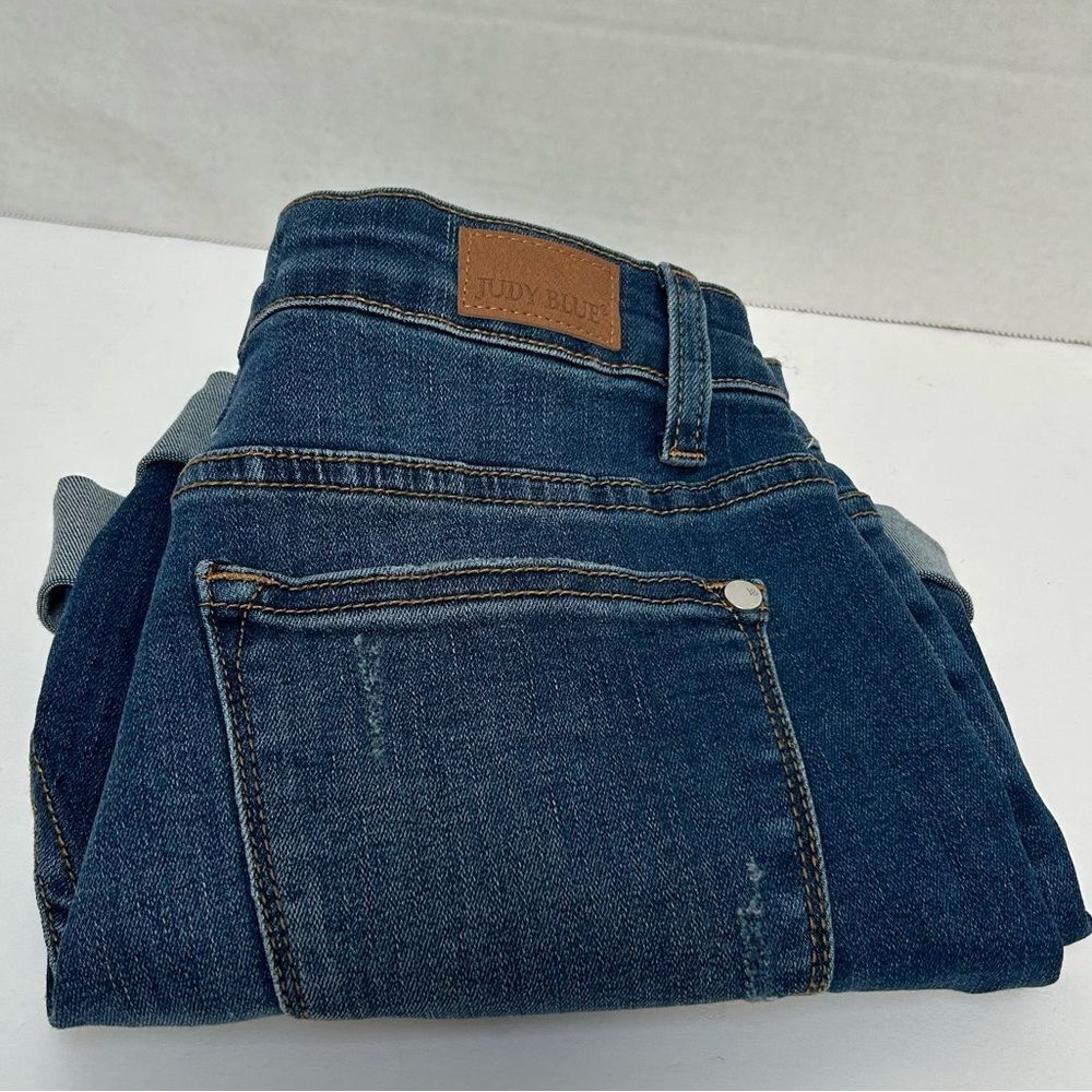 Judy‎ Blue Mid-Rise Distressed Cuffed Hem Denim Jean Shorts Style #1552 size 25